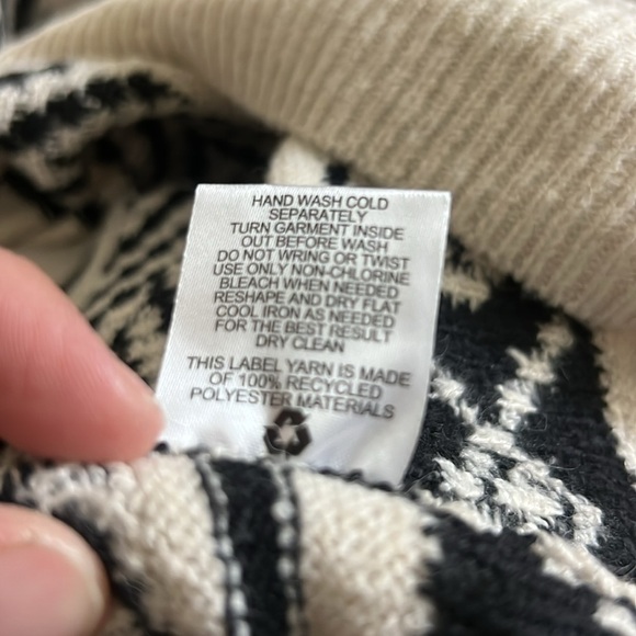 LUCKY BRAND Snowflake Geometric Cardigan Sweater Dress SIZE MED BY THE KNEE - Picture 12 of 12